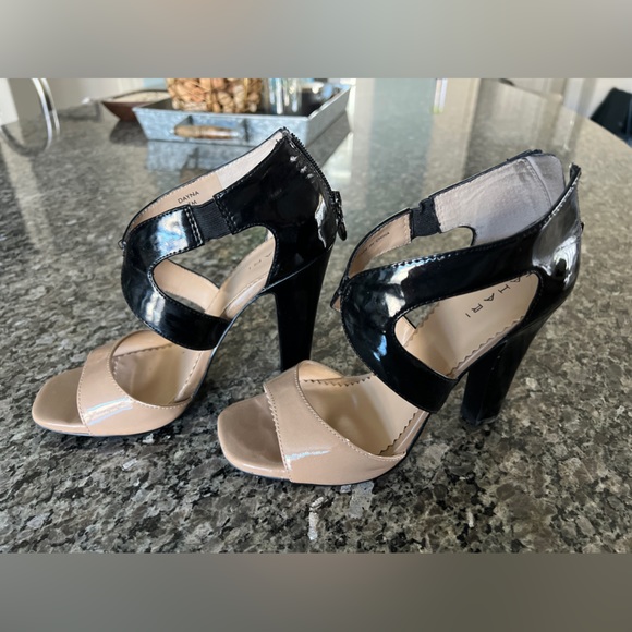 TAHARI color block heels - Picture 1 of 4